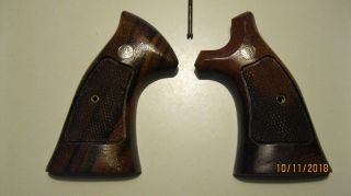 Vintage Factory S&w Smith & Wesson N - Frame Goncalo Alves Wood Grips W/screw