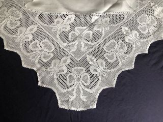 Edwardian Vintage White Irish Linen Small Tablecloth Hand Crochet Edging