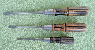 Set Of 3 Stanley Yankee Flathead Screwdrivers - Wood Handles - 90 95