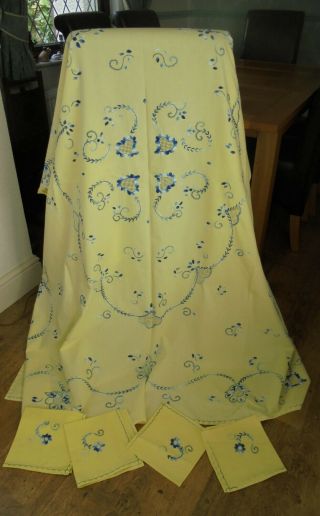 Madeira Hand Embroidered Large Lemon Tablecloth With Cut Work & 4 Napkins