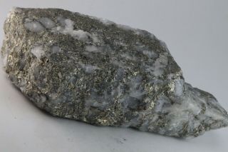 600g rare gold ore quartz specimen R2219 2
