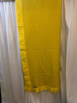 Vintage Faribo Wool Blanket 92”x102” Blanket.  Yellow W/satin Trim Minnesota Usa
