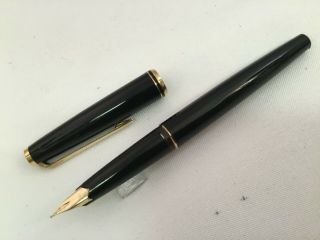 Montblanc Vintage Classic Fountain Pen 14k Extra Fine Nib Black W/ Gold Trim
