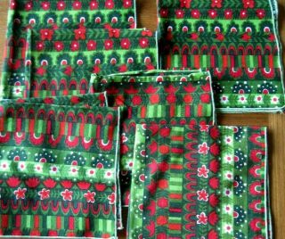 Vintage Vera Neumann 6 Napkins Cloth Cotton Flowers Red Green Xmas Leaves Retro