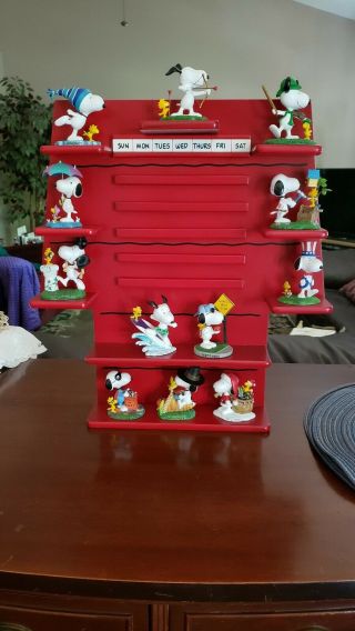 The Danbury Peanuts Snoopy Perpetual Calendar & 12 Figurines Complete