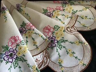 Gorgeous Vintage Linen Hand Embroidered Tablecloth Roses/anemones/daisies