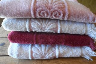 4 Vintage Cannon Monticello Santa Cruz Terry Cloth Bath Towels Pink Mauve Maroon