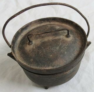 3 Leg Cast Iron Pot W/lid Gate Mark Child Size Toy? Early 1800s Old Vtg Antique