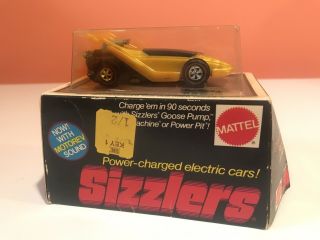 Vintage 1970 Sizzlers Redline Yellow Gold Flat Out Car Hot Wheels -