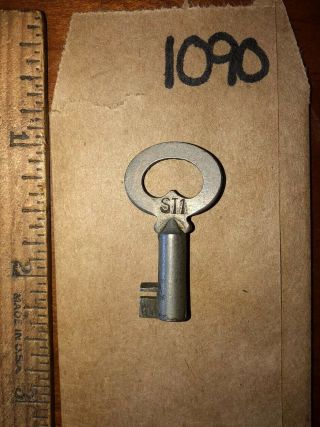 Vintage Steamer Trunk Chest Trunk Skeleton Key Corbin ST1 Locker Hollow - 1090 2