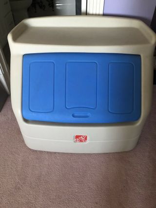 Step2 Vintage Lift And Hide Kids Storage Bin And Toy Box Color: Blue