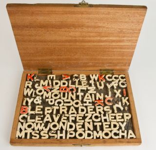 Vintage Magnetic Letter Set In Wooden Box By Wondersigns Ltd.  Of London
