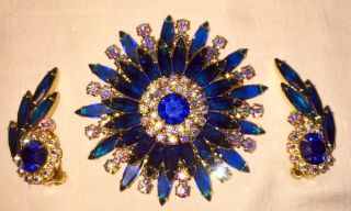 Vintage.  D&e Juliana Vivid Blue Rhinestone Flower Brooch & Earrings Set