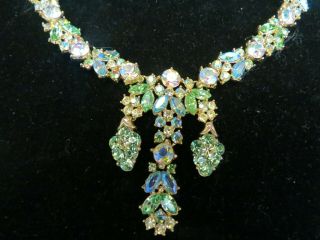 CROWN TRIFARI VINTAGE PASTEL GREEN SPECTACULAR NECKLACE WITH HANGING DROP 3