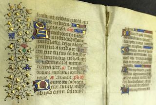 1470 Miniature Latin Manuscript Book Of Hours - 2 Leaves Illuminated In Gold 5