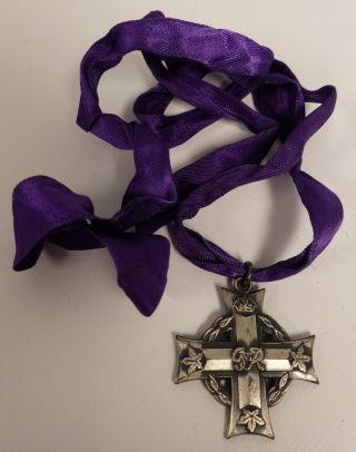 1939 - 45 Ww2 Canada Military Memorial Cross Medal
