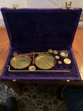 Antique Gold Coin Travel Balance Scale With Weights Self - Contained In Velve Box