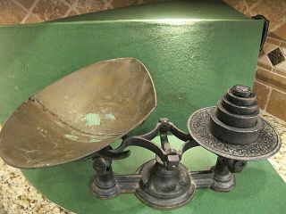 Antique Vinatge Candy Scale Cast Iron Scale With Weights