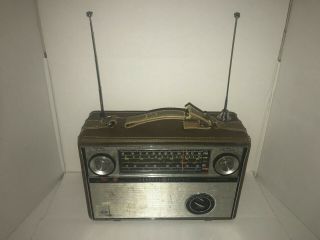Vintage General Electric Model P991a World Monitor Radio