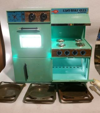 1969 Vintage Betty Crocker Easy Bake Oven 2 Bulb Kenner Model 1500 Aqua Blue