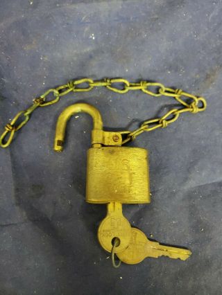 Vintage U.  S.  Set Fort Brass Padlock Us Pad Lock W/ 2 Keys Chain (f2)