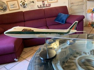 Vintage 1/100 Boeing 747 Model Alitalia Airplast Made In Italy