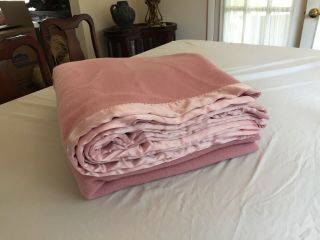 Vtg Pink Acrylic Blanket Satin Binding Queen/king 88.  5 " X 108 " 4 Sided Binding