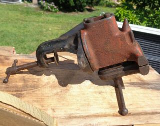 Vintage Clamp On Swivel Bench Vise With 2 1/2 " Jaws,  3 " Open,  Sm.  Anvil