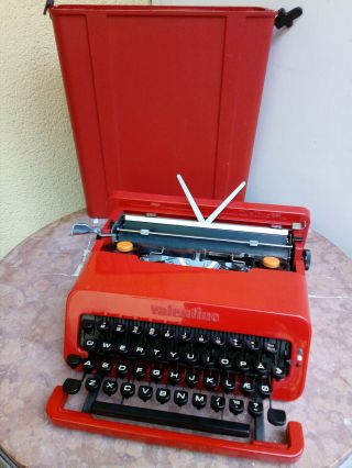 Danish Keyset Olivetti Valentine Portable Typewriter Ettore Sottsass Panton