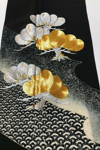 @@japanese Vintage Kimono/ Tomesode Black Silk Fabric/embroidered Pine Tree B - 31