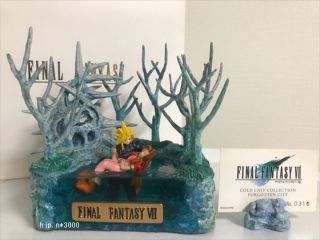 Final Fantasy Vii Cloud & Aerith Forgotten City Diorama Figure Cold Cast Japan