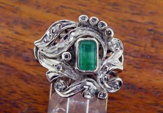 Vintage Palladium Art Deco Antique 1920s Colombian Emerald Diamond Cocktail Ring
