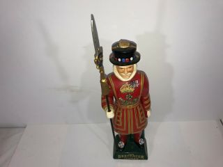 15a The Beefeater Yeoman Decanter Stafford Shire Made In England
