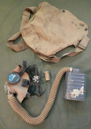 Early Wwii U.  S.  Army M1a2 Gas Mask Set,  Complete With Canvas Carrier,  Cond.