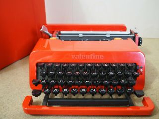 Typewriter OLIVETTI VALENTINE machine écrire Schreibmaschine 打字机 タイプライター 2