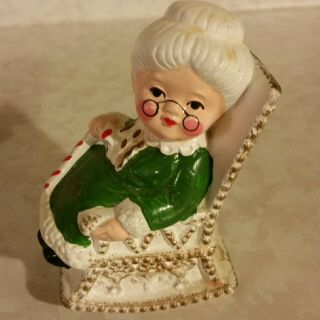 Vintage Santa and Mrs Claus in Rocking Chairs Salt & Pepper Shakers 3 1/2 