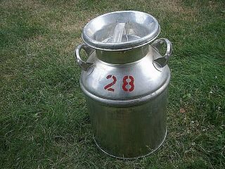 Vintage Stainless Steel 8 Gallon Metal Milk / Cream Can w/ Lid 3