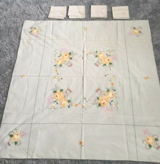 Vintage Hand Embroidered & Appliqué Linen Tablecloth & Napkins - Luncheon Set 42”
