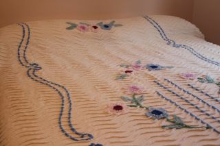 Vintage Cotton Chenille Bedspread 88x102 Blue Trim & Posies