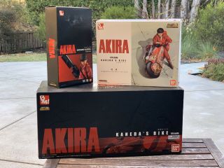 Akira - Medicom Toy Bandai Project Bm Shotaro Kaneda 1/6 Scale Figure & Bike Set