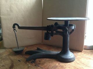 Antique Primitive Cast Iron Weighted Scale General Store Scale