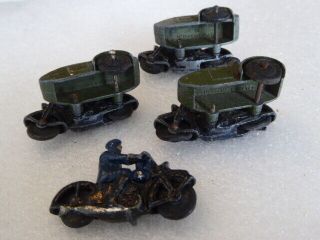 4 Dinky police motor cycle models from the 1940s (three with sidecar,  one solo) 3