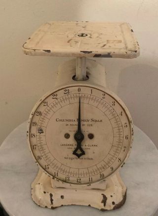 Antique Columbia Family White Scale 24 Lbs.  Landers,  Frary & Clark Usa