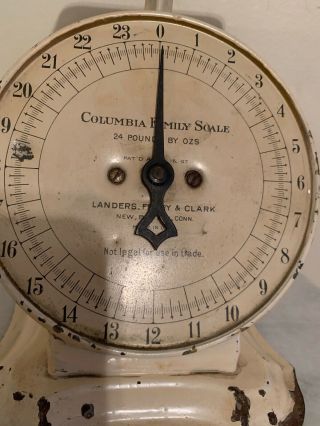Antique Columbia Family White Scale 24 lbs.  Landers,  Frary & Clark USA 3
