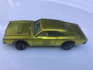 Hot Wheels Custom Dodge Charger Metallic Yellow 1968 Redline