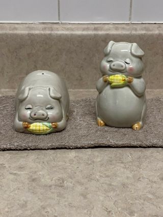 Vintage Lefton Salt & Pepper Shakers Pigs Eating Corn From The 50s Adorable