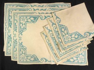 Vintage 8 Pc Linen Place Mat Hand Embroidered Cross Stitch Set,  4 Naps,  4 Mats