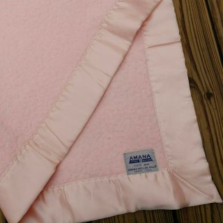 Vtg Amana Woolen Mills Pink Wool Blanket Satin Trim 38x48 Toddler Lap Throw Ia