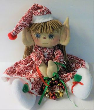 Hm Primitive Raggedy Ann Christmas Girl Elf Doll " Jolie " W Jingle Bell Wreath
