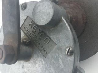 Vintage Hand Cranked Keyco Bench Grinder by Keystone Grinder & Mfg.  Co. 2